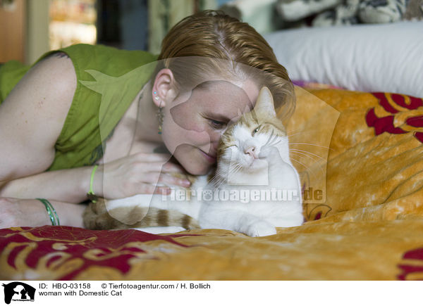 Frau mit Hauskatze / woman with Domestic Cat / HBO-03158
