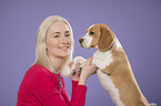 Nina Bauer with Beagle