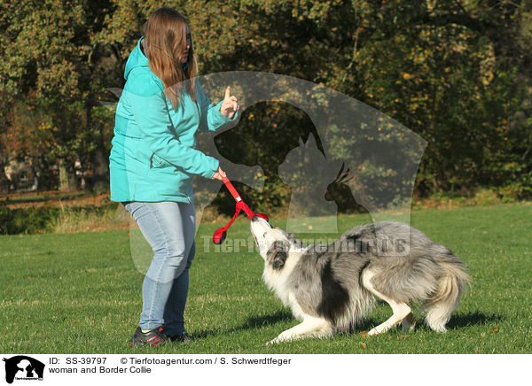 woman and Border Collie / SS-39797