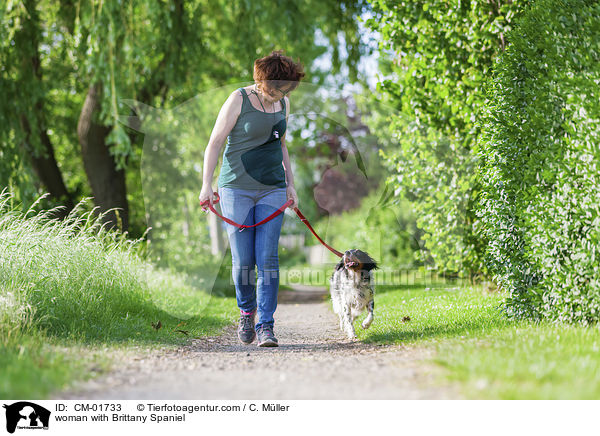 woman with Brittany Spaniel / CM-01733