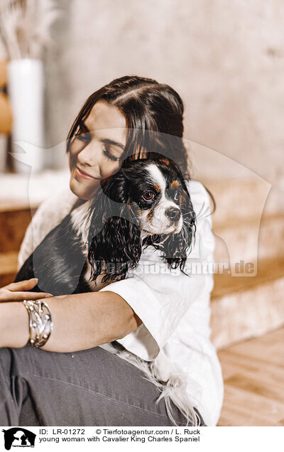 young woman with Cavalier King Charles Spaniel / LR-01272