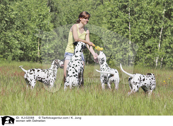 Frau mit Dalmatiner / woman with Dalmatian / KJ-02088