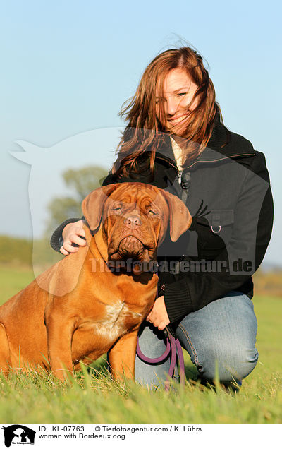 woman with Bordeaux dog / KL-07763