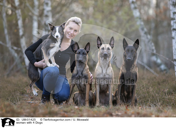 Frau mit 4 Hunden / woman with 4 Dogs / UM-01425
