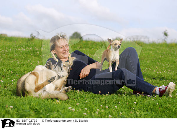 woman with dogs / SST-02735