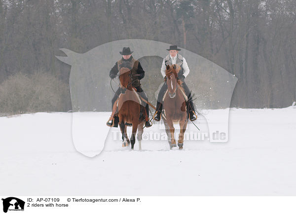 2 riders with horse / AP-07109