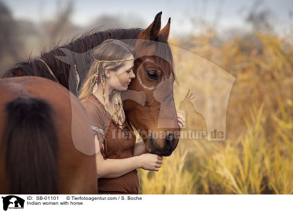 Indian woman with horse / SB-01101