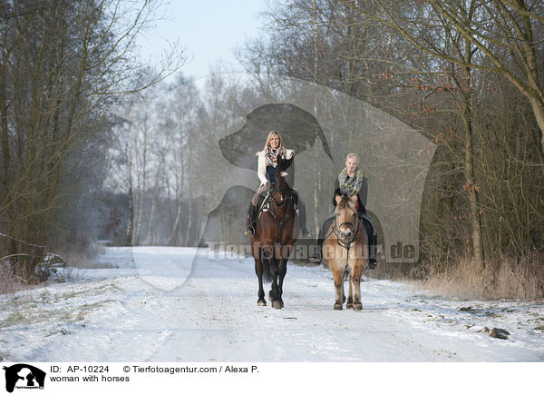 Frauen mit Pferden / woman with horses / AP-10224