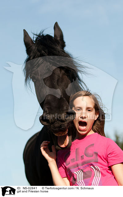 girl and Friesian horse / NS-02841