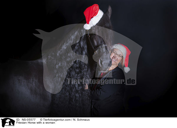 Friese mit Frau / Friesian Horse with a woman / NS-05577