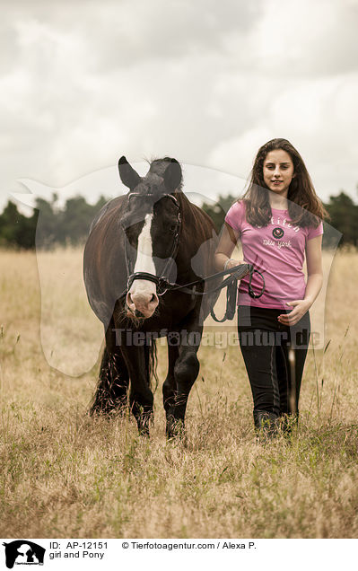 girl and Pony / AP-12151