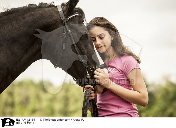 girl and Pony / AP-12157