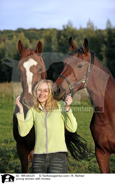 young woman with horses / RR-08325