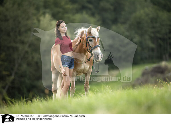 Frau und Haflinger / woman and Haflinger horse / VJ-03867
