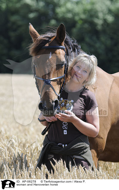 woman and Hanoverian horse / AP-06278