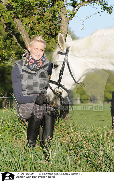 woman with Hanoverian horse / AP-07921