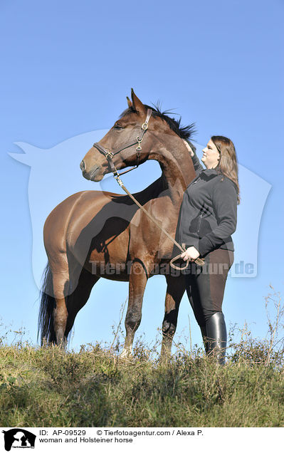 woman and Holsteiner horse / AP-09529