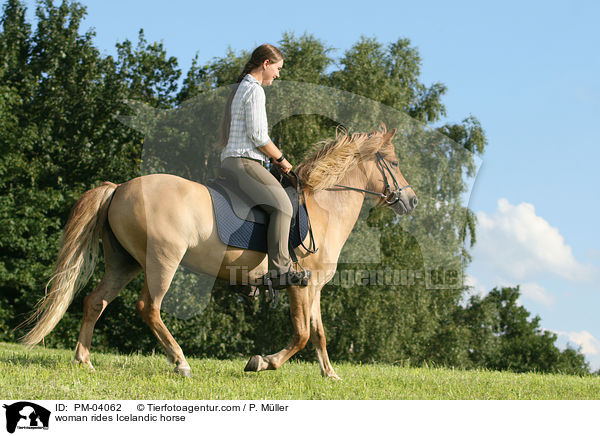 woman rides Icelandic horse / PM-04062