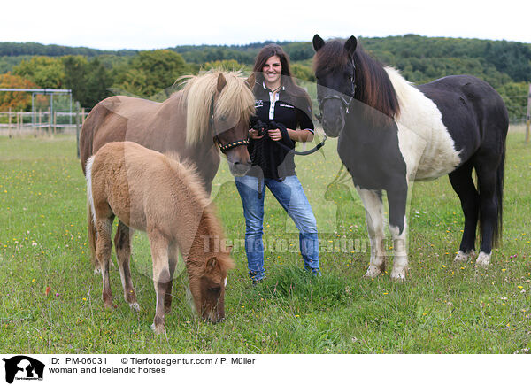 Frau und Islnder / woman and Icelandic horses / PM-06031