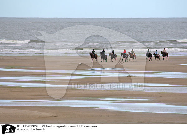 riders on the beach / HB-01329