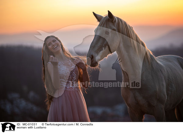 woman with Lusitano / MC-01031