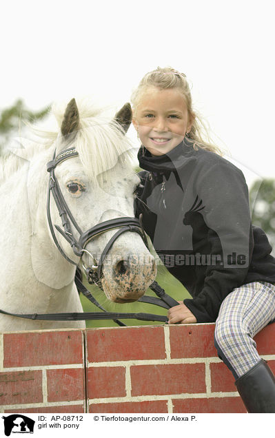 Mdchen mit Pony / girl with pony / AP-08712