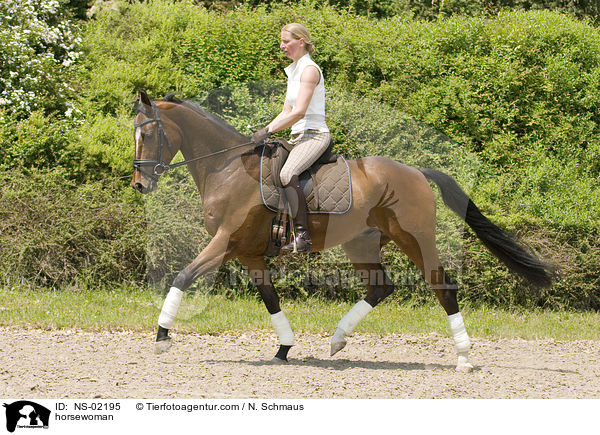 horsewoman / NS-02195