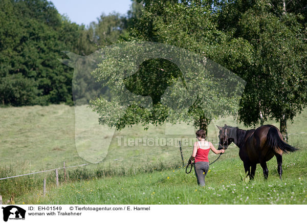 woman with Trakehner / EH-01549