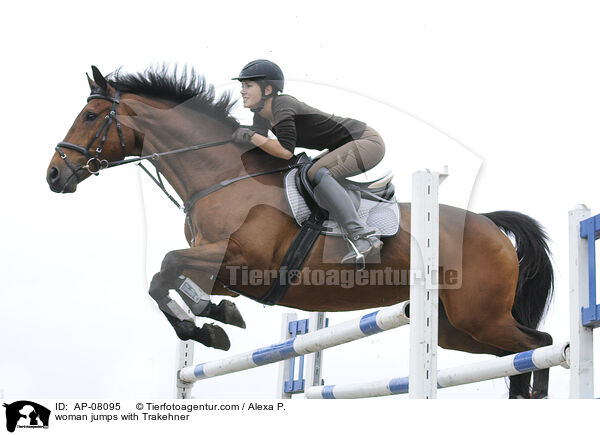 woman jumps with Trakehner / AP-08095