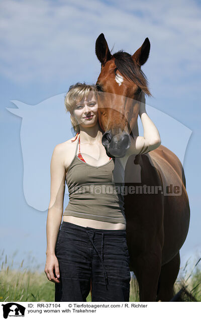 young woman with Trakehner / RR-37104