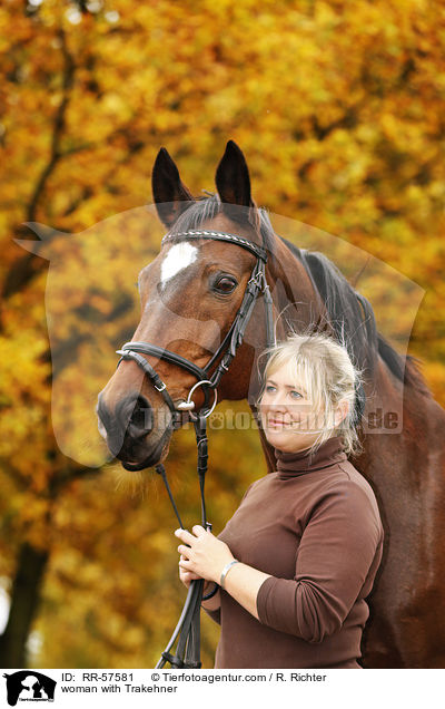 woman with Trakehner / RR-57581