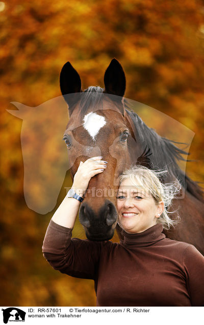 woman with Trakehner / RR-57601