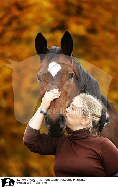 woman with Trakehner / RR-57602