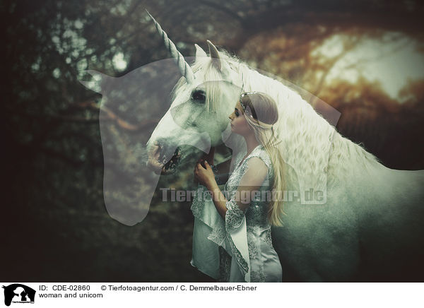 woman and unicorn / CDE-02860