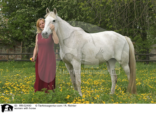 woman with horse / RR-02480