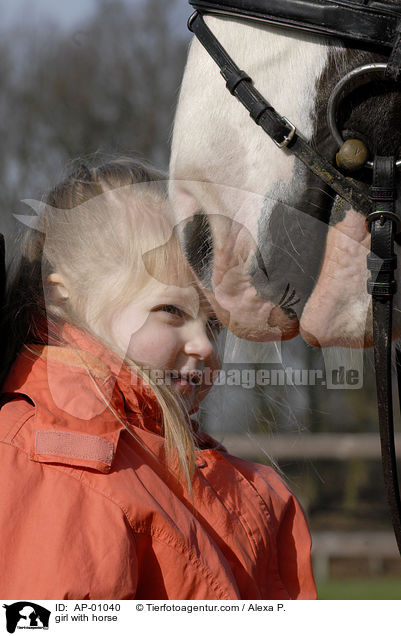 girl with horse / AP-01040