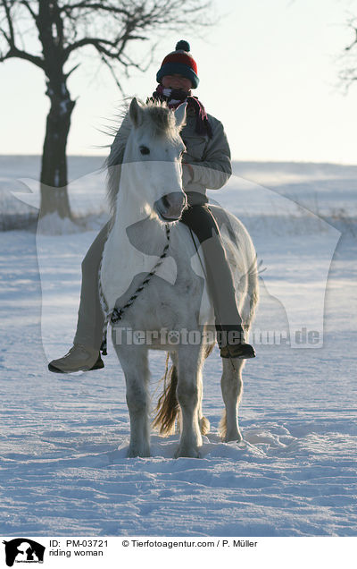 riding woman / PM-03721