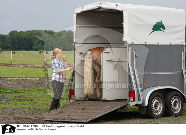woman with Haflinger horse / VM-01708