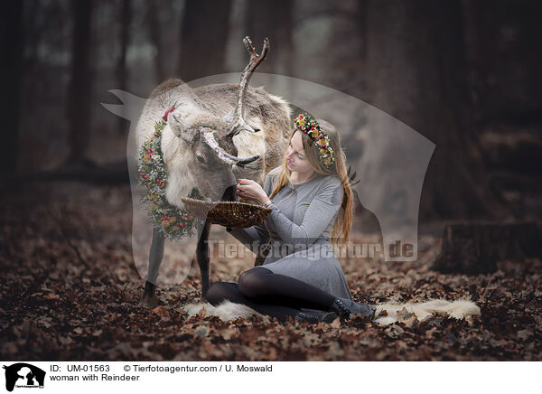 woman with Reindeer / UM-01563