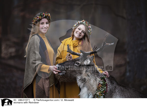 womans with Reindeer / UM-01571